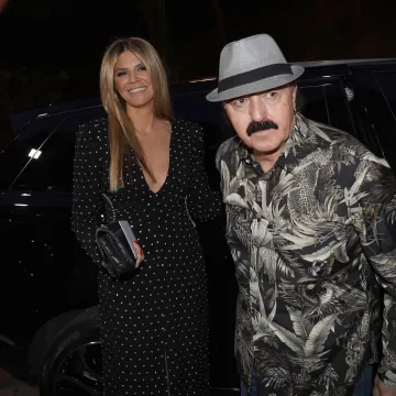 Kći Harisa Džinovića pozirala u zagrljaju nepoznatog mu&scaron;karca: Ima li novog dečka?