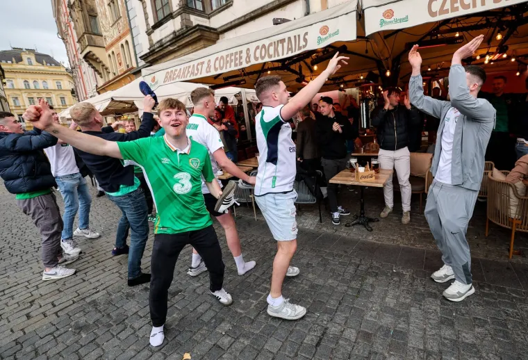 Stiglo je &scaron;est tisuća navijača u zelenom: Većina nema ulaznicu, a svi imaju papagaja, evo za&scaron;to