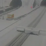 Snijeg zatrpao hrvatske autoceste: HAK izdao upozorenja vozačima