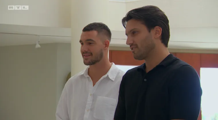 Neočekivani dolazak u vilu i suze na ceremoniji: 'Ako mi obojica ponude ružu, odbit ću Karlovu'