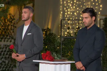 Neočekivani dolazak u vilu i suze na ceremoniji: 'Ako mi obojica ponude ružu, odbit ću Karlovu'