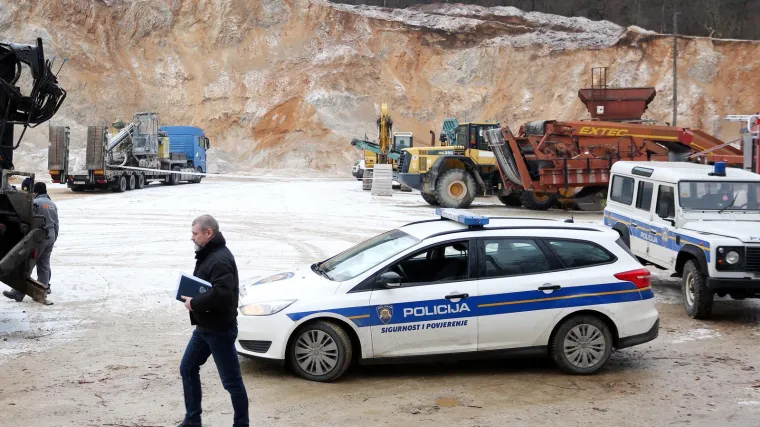 Strava kod Petrinje: Nepalac radnim strojem pre&scaron;ao preko mu&scaron;karca, umro je na mjestu