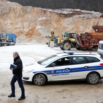 Strava kod Petrinje: Nepalac radnim strojem pre&scaron;ao preko mu&scaron;karca, umro je na mjestu