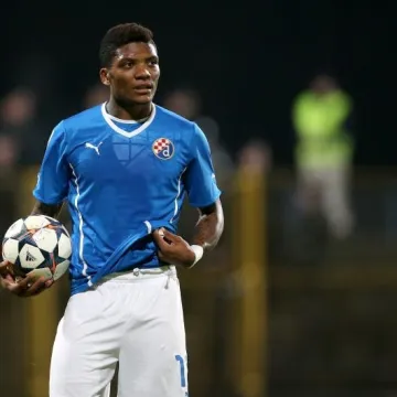 Sve pr&scaron;ti od ljubavi: Biv&scaron;i Dinamovac ne skriva sreću s atraktivnom Turkinjom