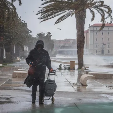 Nakon snijega i olujnog vjetra, vraća se proljeće: Meteorolog otkrio kada kreće smirivanje vremena