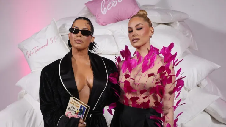 Ovako to rade susjedi: Pjevačice stigle bez grudnjaka, a influencerice u izazovnim haljinama