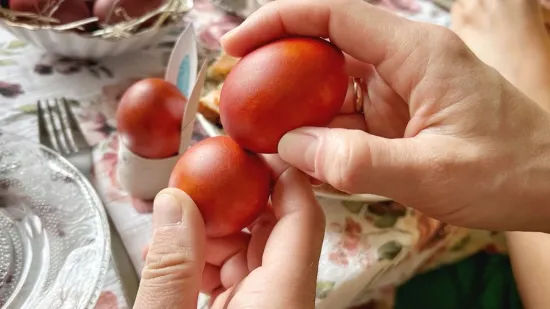 Od razapinjanja na križ do počinjenja zločina: Ovo su najbizarniji uskr&scaron;nji običaji na svijetu