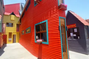 Izgradio je najužu kuću na svijetu, s prednje strane &scaron;iroku samo 63 cm! I iznutra izgleda sjajno