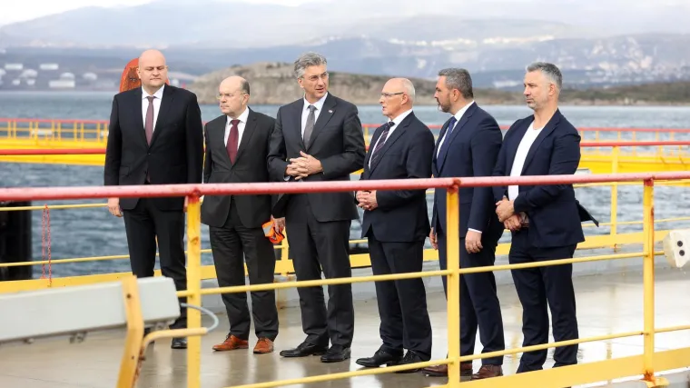 Plenković posjetio JANAF-ov terminal na Krku: 'Mogu zadovoljiti potrebe Slovačke i Mađarske'