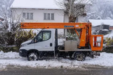 Bez struje ostalo oko 18.000 korisnika: Poru&scaron;ena stabla i snijeg o&scaron;tetila dalekovode