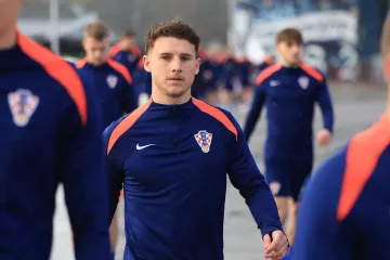 Pogledajte kako se predstavio novi dragulj hrvatskog nogometa: 'Brz sam, volim pucati i driblati'