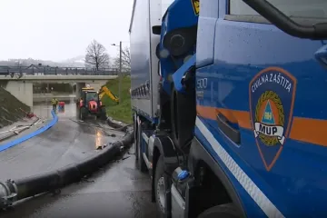 Tisuće bez struje diljem Hrvatske: Najteže u Zagrebu i Zagorju, Krapinu muče i poplave