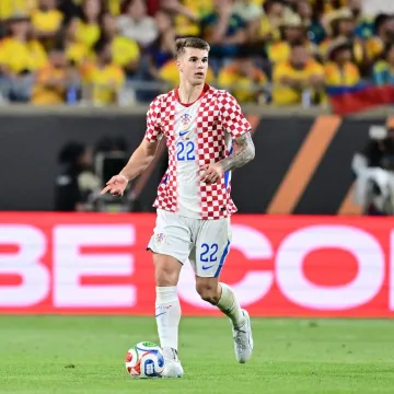 Ovog dečka je te&scaron;ko ne voljeti: Vu&scaron;ković odu&scaron;evio komentarom na nove dresove