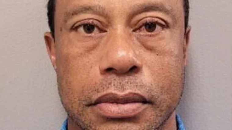 Tiger Woods zavr&scaron;io iza re&scaron;etaka: Policijska fotografija odmah postala viralna