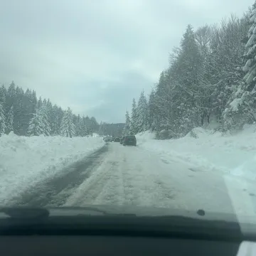 Pogledajte na &scaron;to liči stara cesta prema moru: 'Cijeli život se tu vozim, ovo jo&scaron; nisam doživila'