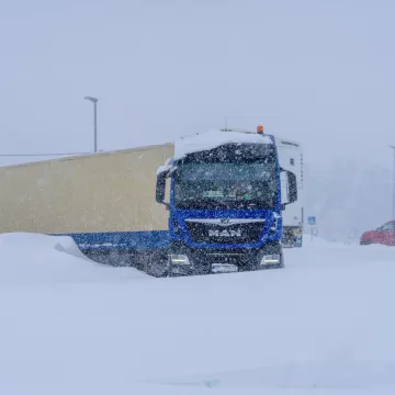 Neodgovorni vozači kamiona stvaraju probleme na cestama: 'Radije plate 30 eura kazne'