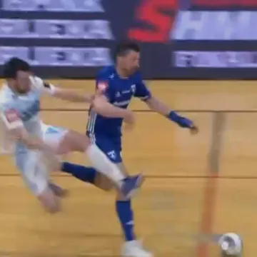 Ovako grub faul nismo jo&scaron; vidjeli u futsalu: Crveni? Za suca, nije