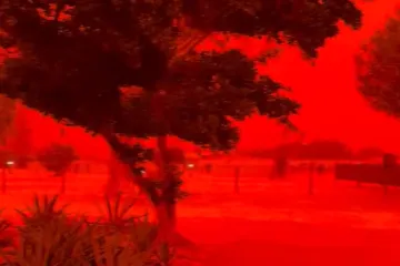 Nebo postalo crveno, pogledajte nevjerojatnu snimku iz Australije: 'Izgleda kao apokalipsa'