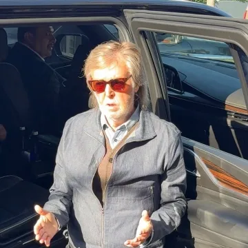 Prepoznajete li ga? Ova se legenda opra&scaron;ta, a pogledajte kako je izgledao u mladosti