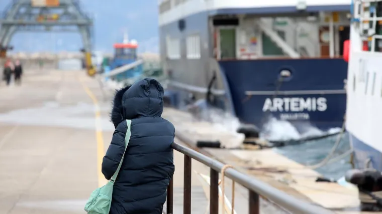 Stiže olujna bura, negdje i s orkanskim udarima: DHMZ upalio crvena upozorenja