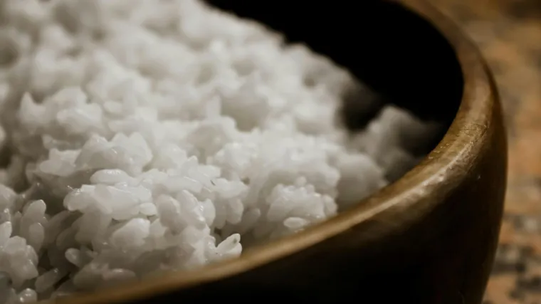 Prestanite kuhati rižu samo u vodi: Za savr&scaron;en okus u lonac dodajte jedan sastojak