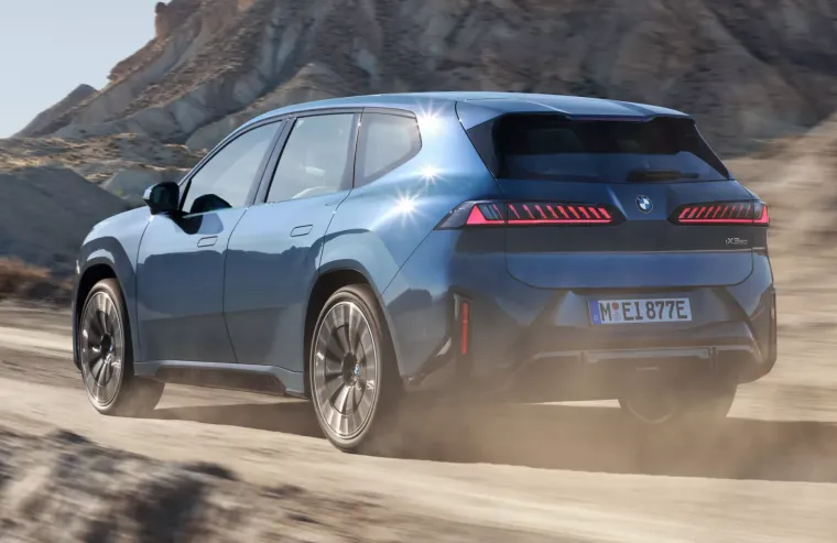 SUV protiv SUV-a! BMW napada, a Tesla uzvraća: Koji automobil je bolji izbor?