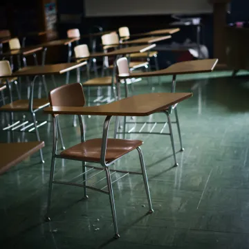 Učenik (15) ubio vr&scaron;njaka lovačkom pu&scaron;kom i ranio jo&scaron; osmero: 'Ovo nismo mogli ni zamisliti'