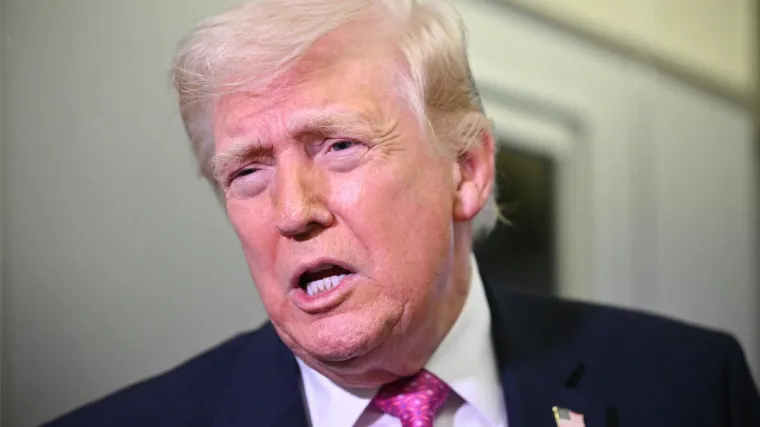 Trump pobjesnio na Britance: 'Morat ćete početi učiti kako se boriti za sebe!'