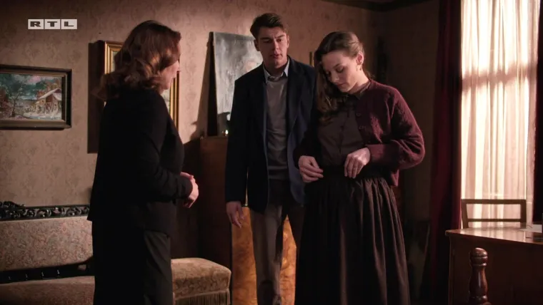 Zora poku&scaron;ava prikriti trbu&scaron;čić, a Rajka i Badurina na korak su do poljupca: 'Ti si sad moja!'