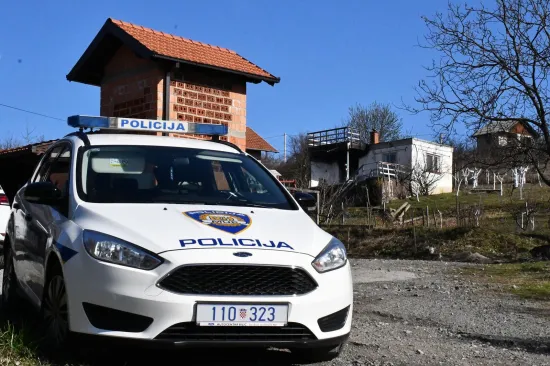 Ugledao nevjerojatan prizor dok je čistio kuću: Odmah je morao pozvati policiju