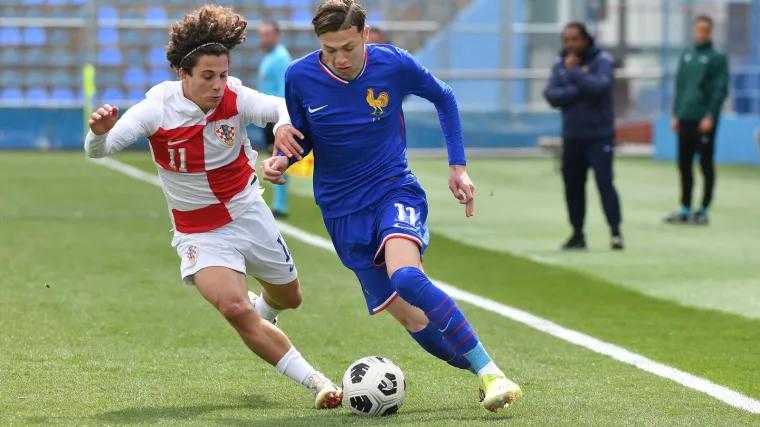 Mladi reprezentativci proslavili plasman na Europsko prvenstvo uz poznate stihove