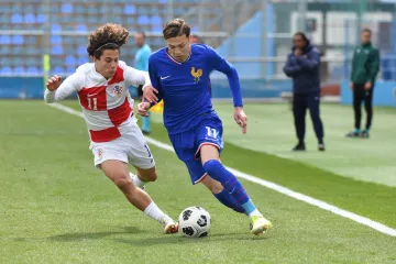 Mladi reprezentativci proslavili plasman na Europsko prvenstvo uz poznate stihove