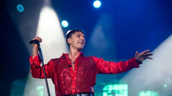 Djevojka Adija &Scaron;o&scaron;e ukrala pažnju u Beogradu: Osmijeh nije skidala s lica cijelu večer