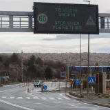 Udar bure od 162 km/h na Krčkom mostu: Prekinut promet na A1, sru&scaron;ena naplatna kućica