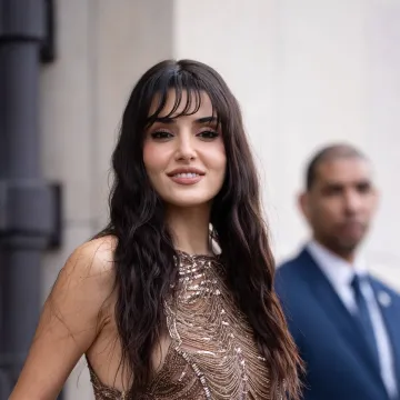 Turska glumica ima buran život: Zavela Brada Pitta, 'ukrala' muževe i upala u skandal s drogom