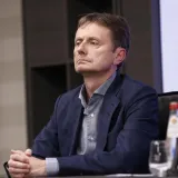 Vučićev kum sablaznio u prijenosu uživo, pogledajte snimku: 'Djecu će vam vratiti u kovčegu'