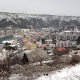 Autobus s 80 putnika zapeo kod Obrovca, oglasila se policija: 'Dobit će privremeni smje&scaron;taj'