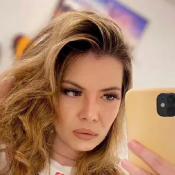 Nandi Uzelac zamijenila Floridu Bahamima: Nakon podr&scaron;ke Vatrenima uživa u karipskom luksuzu