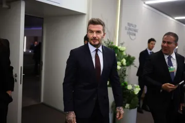 David Beckham i s 50 izgleda nevjerojatno: Objavio fotografije bez majice