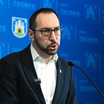 Toma&scaron;ević 'opleo' po Ustavnom sudu i Vladi: 'Postavili su se iznad zakona'