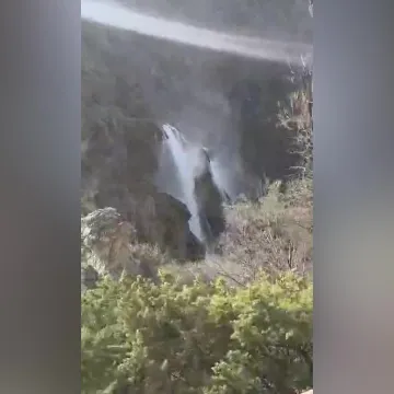 Pogledajte čudo prirode u Kninu: Zbog olujnih udara slap Krčić 'zaplesao' na buri