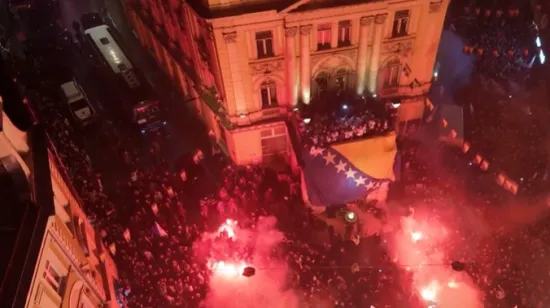 Bosanci cijelu noć slavili povijesnu pobjedu: 'To je igra ljudi koji igraju s du&scaron;em i srcem'