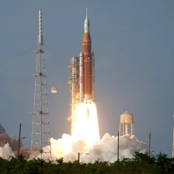 Spektakularni prizori: Pogledajte kako je izgledalo lansiranje rakete na Mjesec nakon 53 godine!