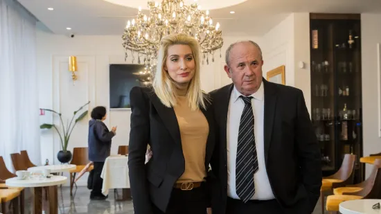 Kerum s Fani i mlađom kćeri uživa daleko od Hrvatske: 'Ne zaostajemo za njima'