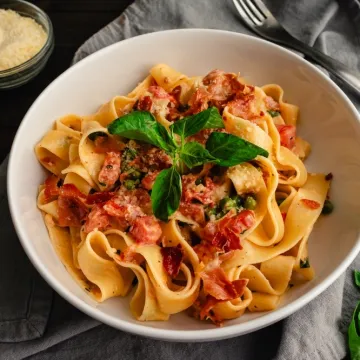 Trebat će vam samo 7 sastojaka: Recept za tjesteninu koju svi vole, a gotova je za 15 minuta