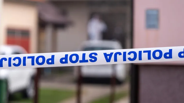 Ubio partnericu (51) pa poku&scaron;ao i sebe. Preminuo u bolnici