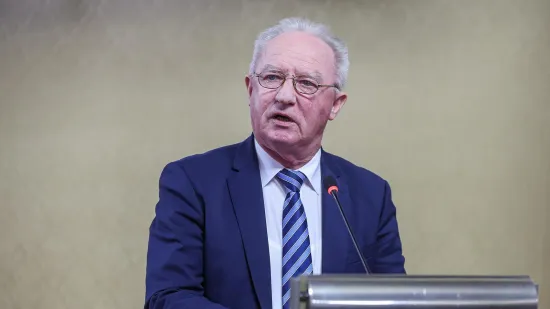 Savez antifa&scaron;ista digao uzbunu: 'Mlade se oblikuje kako bi lak&scaron;e prihvatili fa&scaron;ističke ideje'