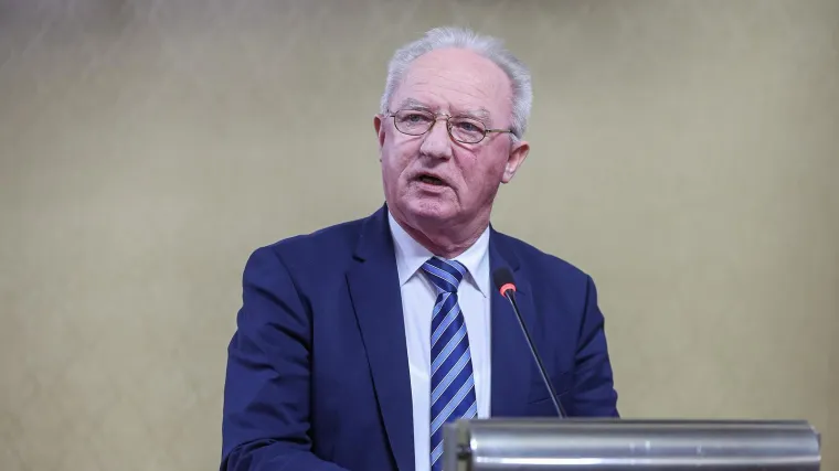 Savez antifa&scaron;ista digao uzbunu: 'Mlade se oblikuje kako bi lak&scaron;e prihvatili fa&scaron;ističke ideje'