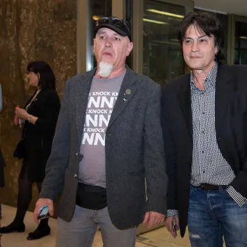 Preminuo legendarni gitarist Atomskog skloni&scaron;ta: 'Danas mi je najgori dan u životu...'