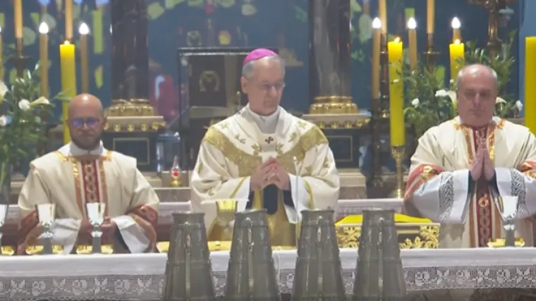 Slavlje u obnovljenoj katedrali: Nadbiskup Kutle&scaron;a u molitvi okupio vjernike iz svih dijelova zemlje